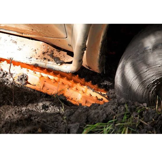 Maxtrax Recovery Tracks - Orange, Pair 7 Maxtrax Recovery Tracks - Orange, Pair - Image 5