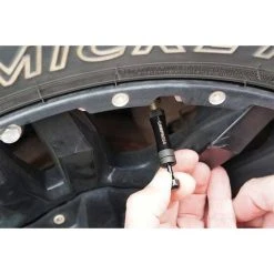 CAMPBOSS 4x4 Boss Air Tyre Deflators 9 CAMPBOSS 4x4 Boss Air Tyre Deflators -AL-KO Store BCF 630464 03 hi res