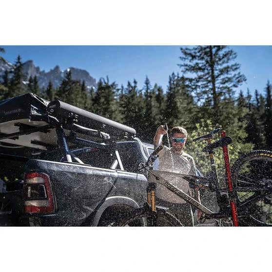 Yakima RoadShower Small 15L 6 Yakima RoadShower Small 15L - Image 4